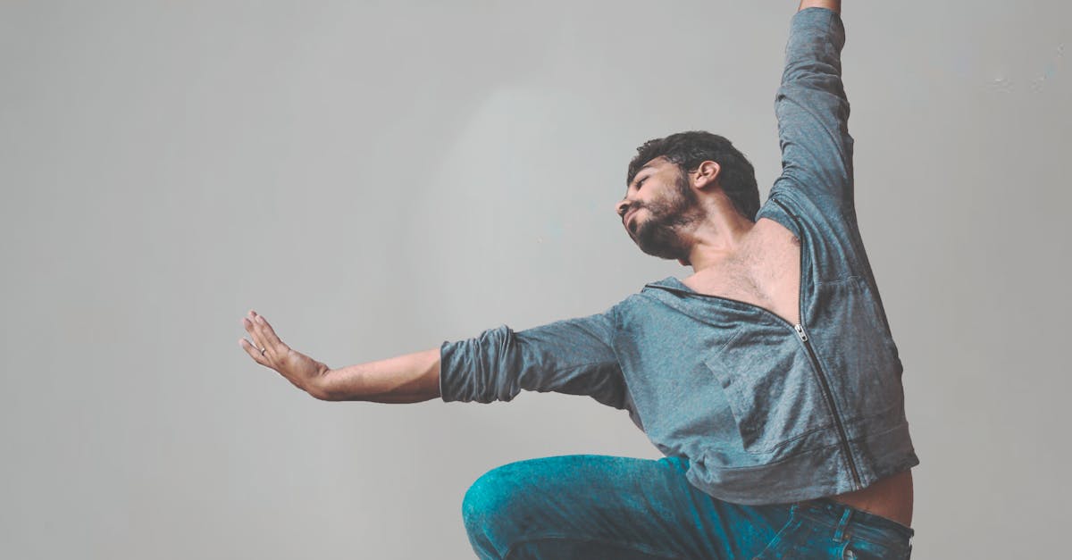 Preparing for a Career: Essential Skills in Pre-Professional Ballet